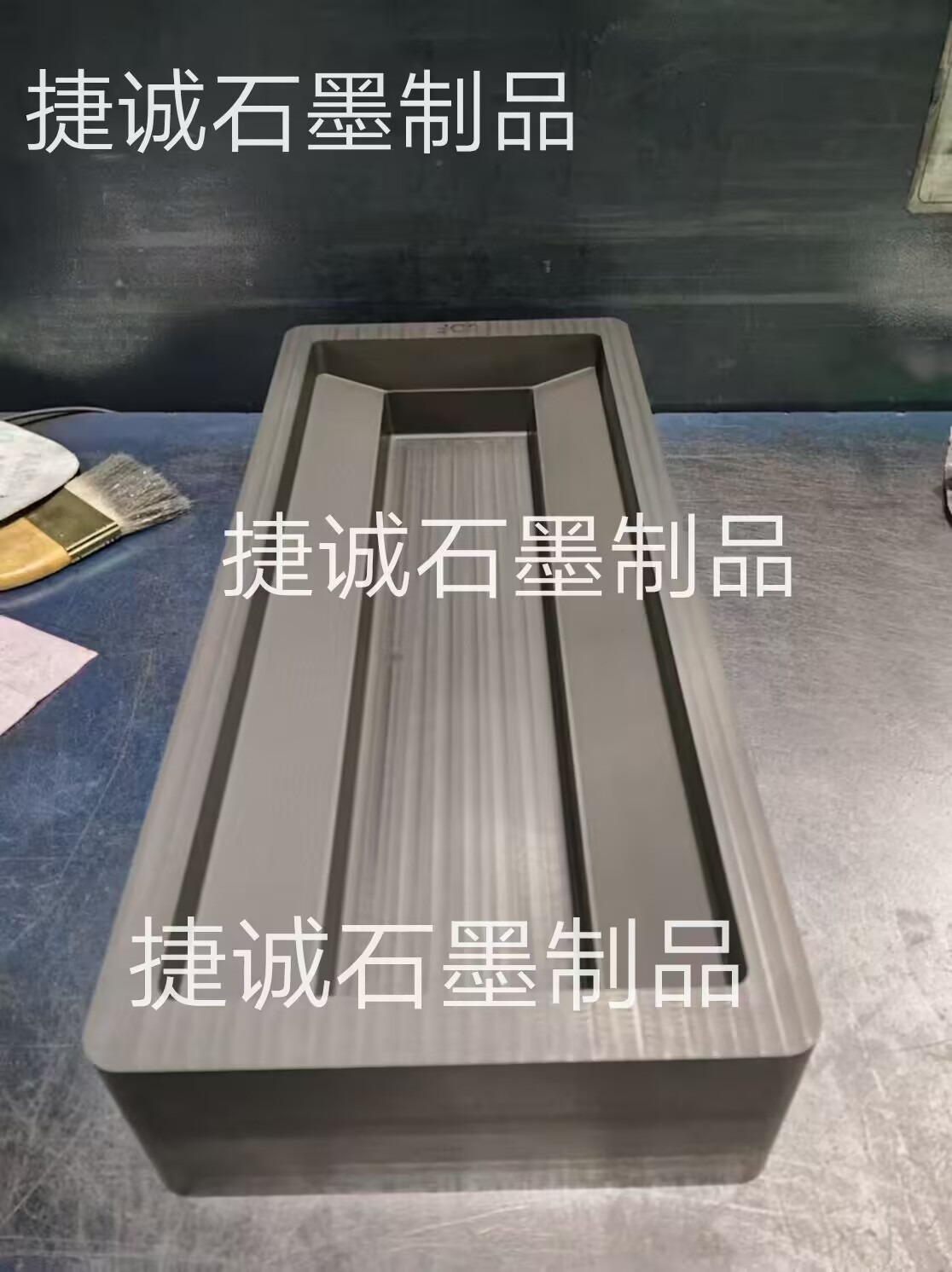 石墨油槽，鑄錠石墨油槽，高純石墨油槽，多槽石墨油槽，耐高溫石墨油槽，金銀鑄錠石墨模具，石墨油槽石墨鑄錠槽，石墨油槽生產(chǎn)廠家